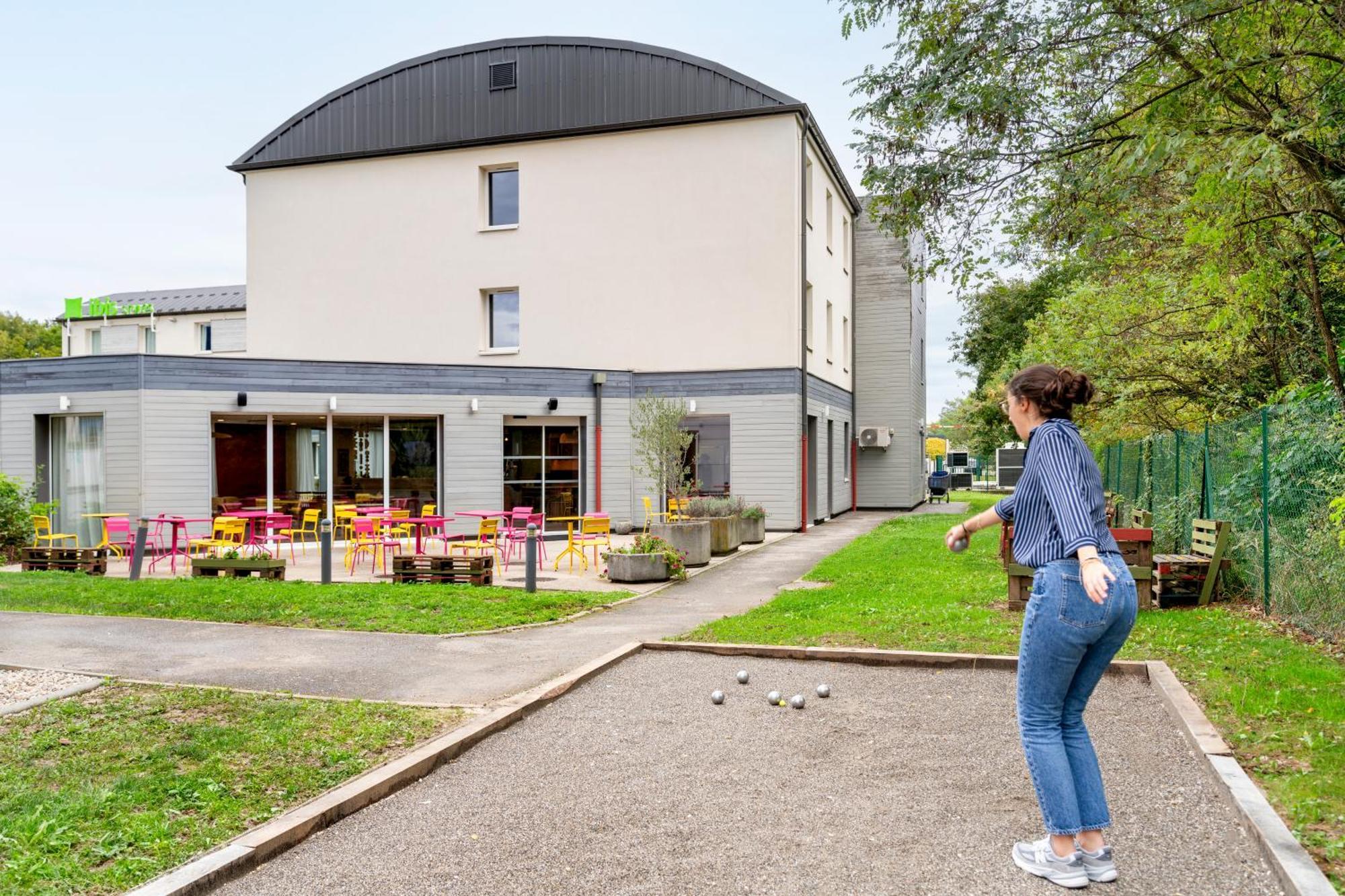 Ibis Styles Prevessin Geneve Aeroport Hotel Bagian luar foto