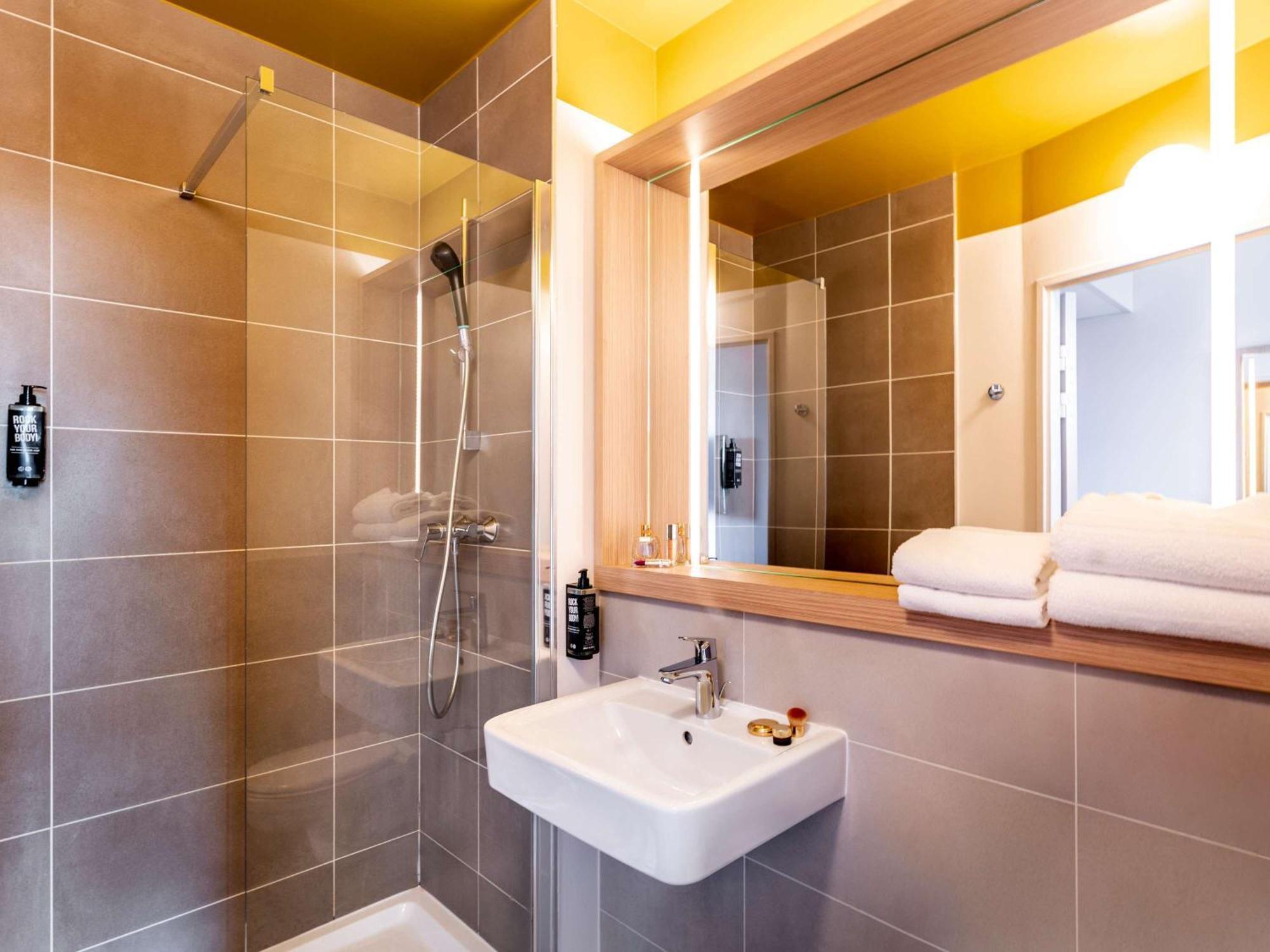 Ibis Styles Prevessin Geneve Aeroport Hotel Bagian luar foto